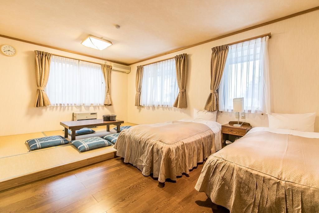 Petit Hotel Enchante Hakuba Esterno foto
