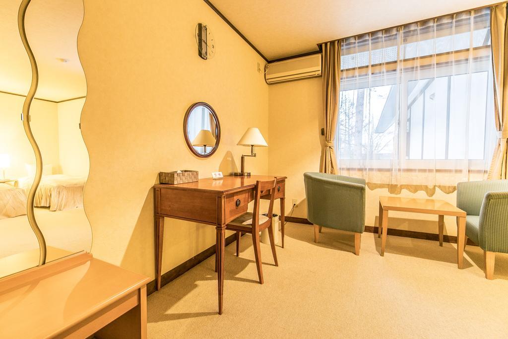 Petit Hotel Enchante Hakuba Esterno foto