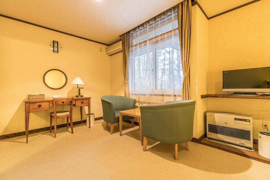 Petit Hotel Enchante Hakuba Esterno foto