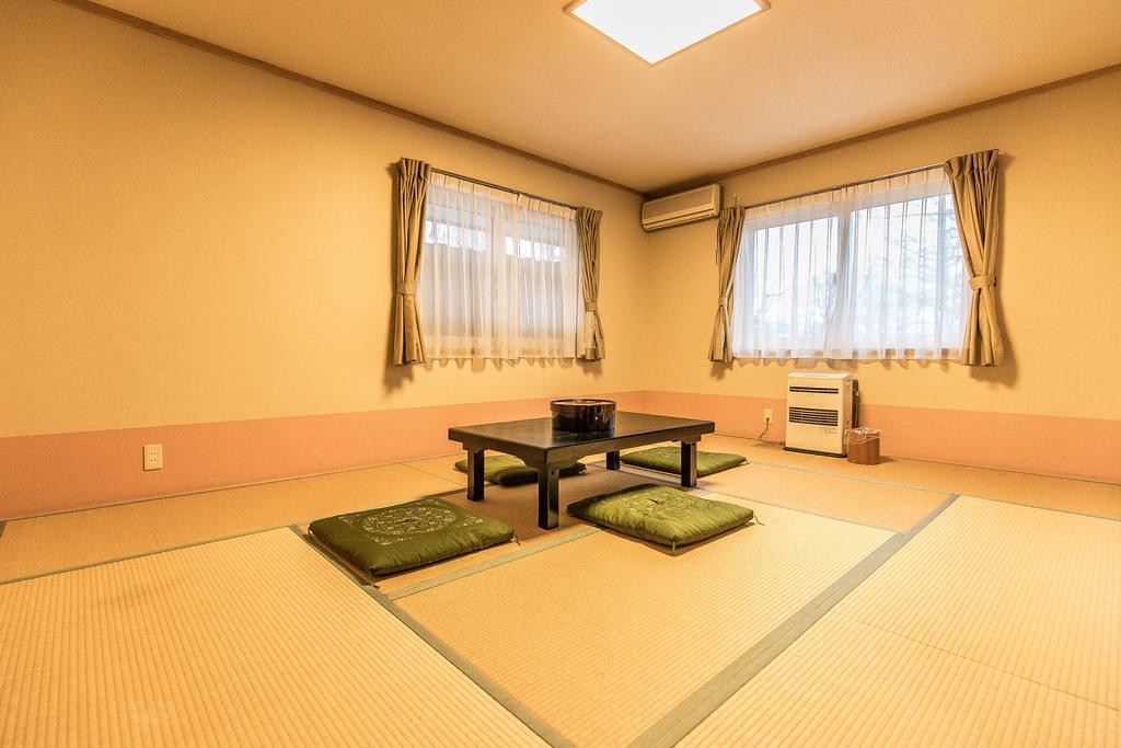Petit Hotel Enchante Hakuba Esterno foto