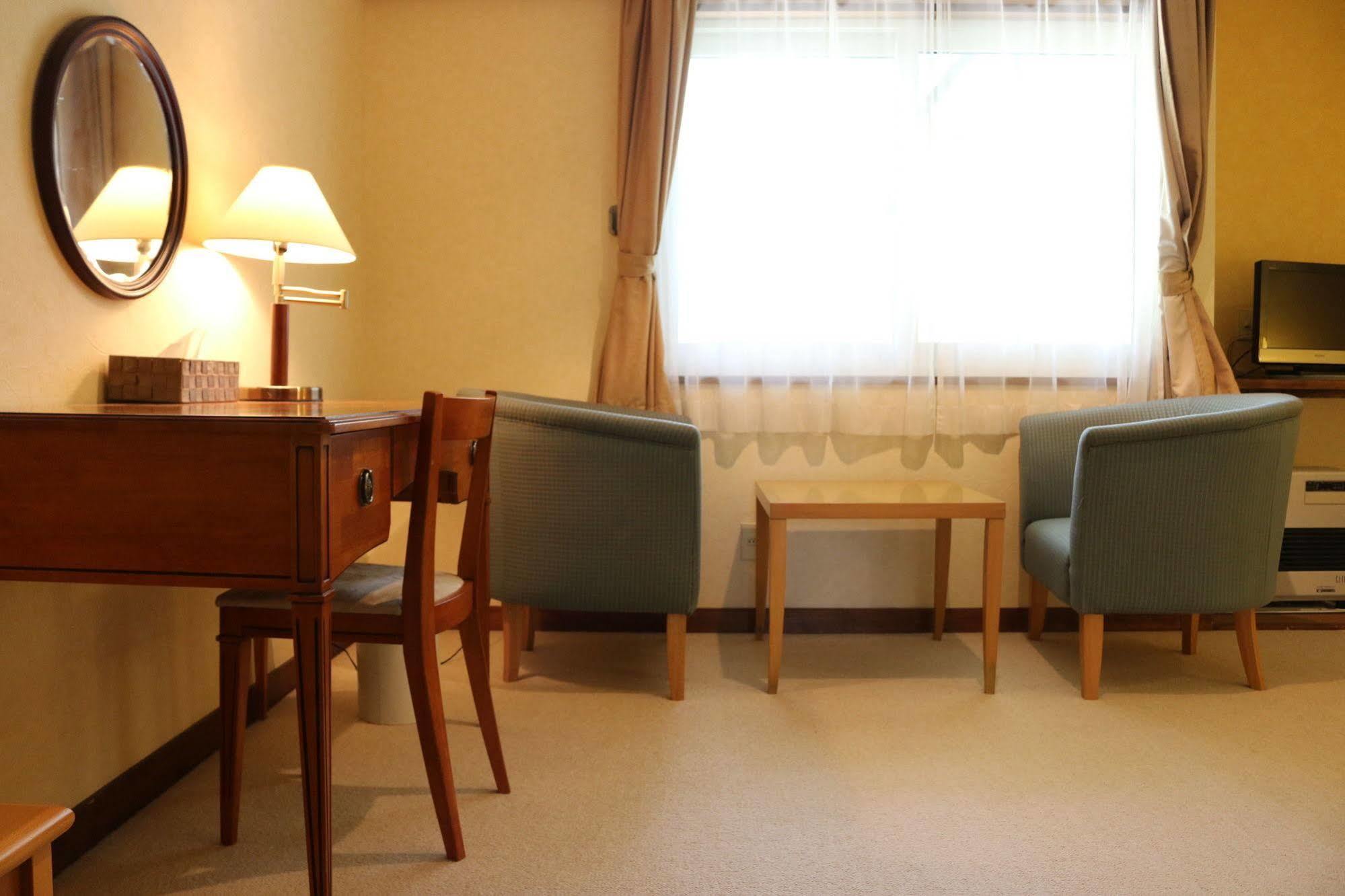 Petit Hotel Enchante Hakuba Esterno foto